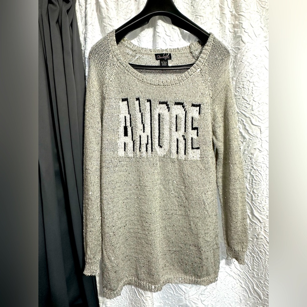 Sweater silver sparkly.